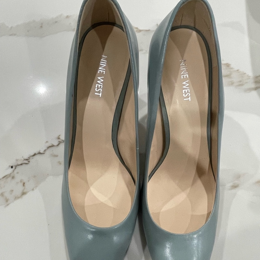 Aqua/BlueLeather Pump
